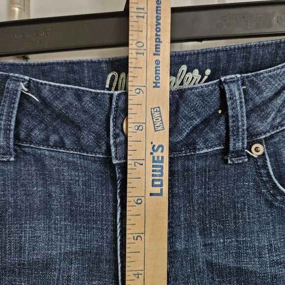 Wrangler Straight Leg Jeans Women's 11x30 (32x29) Blue Embroidered Mid-Rise EUC - Picture 6 of 9